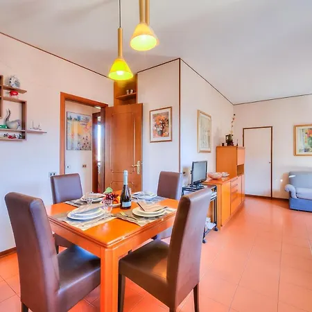 Laura'S Cozy Apartment: With Balcony, Lift, Parking In Stresa Centre - Happy Rentals شقة *
