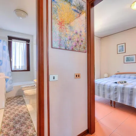 Laura'S Cozy Apartment: With Balcony, Lift, Parking In Stresa Centre - Happy Rentals شقة *