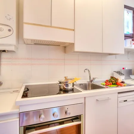 شقة Laura'S Cozy Apartment: With Balcony, Lift, Parking In Stresa Centre - Happy Rentals *