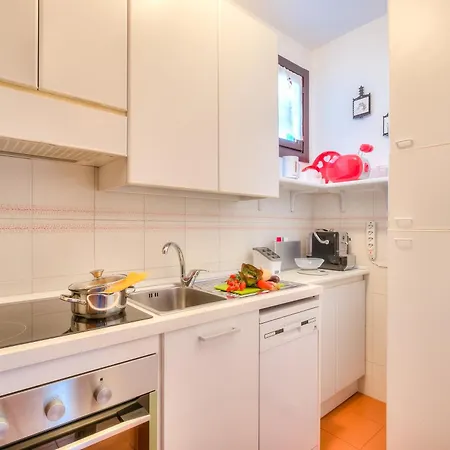 Laura'S Cozy Apartment: With Balcony, Lift, Parking In Stresa Centre - Happy Rentals